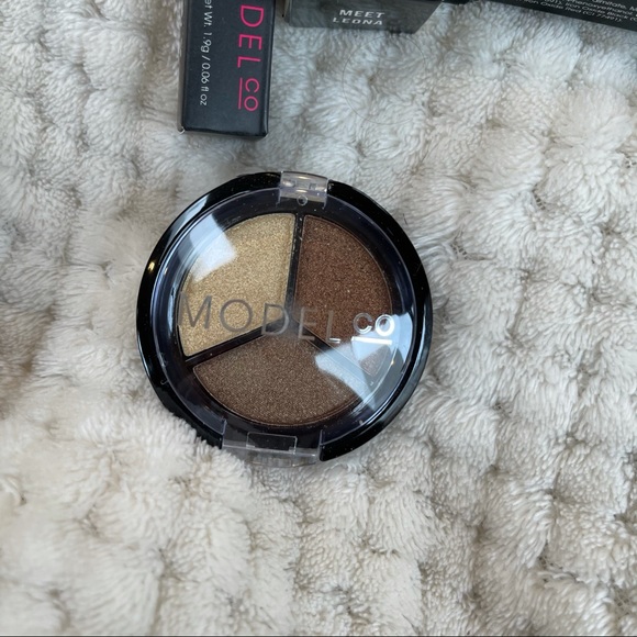 🌸5 for $25 Mixed Eyeshadow Bundle - Picture 5 of 7